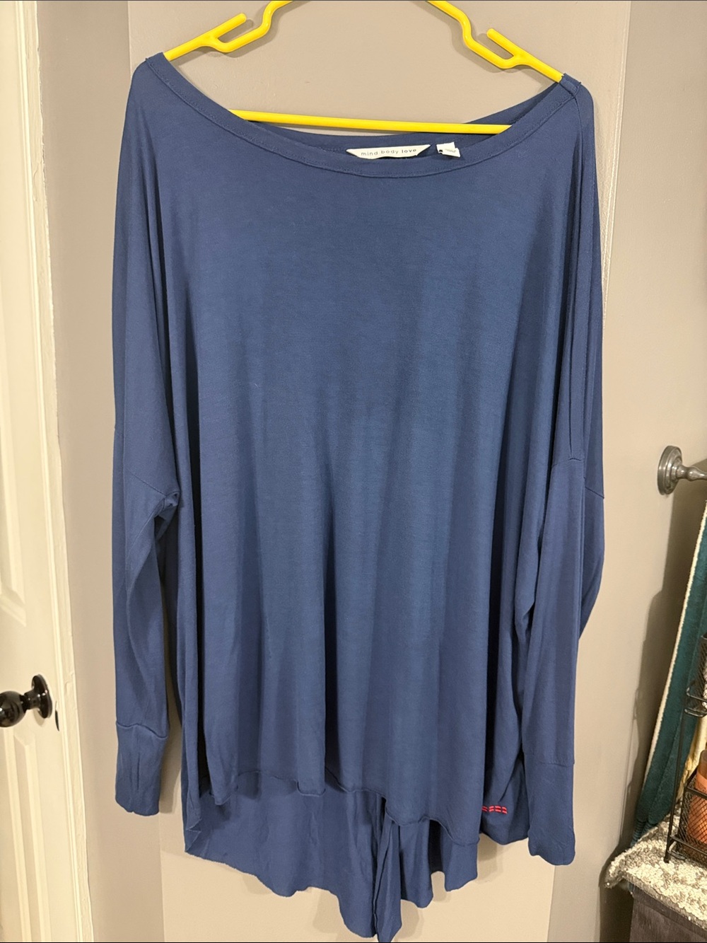 Blue Women's Long-Sleeve Boatneck Tunic Sweatshirt - Nic+Zoe